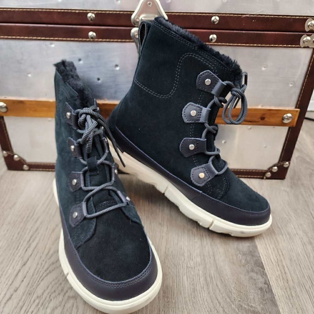 NWOB Sorel Explorer II Joan Boots size 9.5